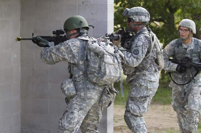 724th MP Battalion trains with Florida Guard aviat